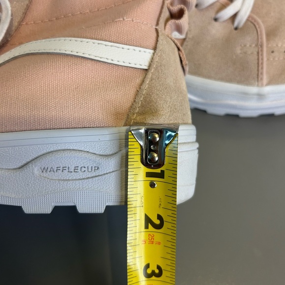 💗”Vans” Dusty Rose High Tops w/ Platform Sole Size 11.5 Women’s 10 Men’s - Picture 13 of 13